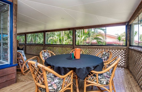 Nelly Bay Casa | Charming Island Cottage