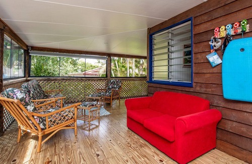 Nelly Bay Casa | Charming Island Cottage