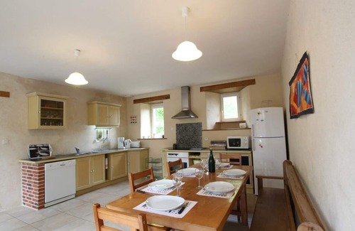 St-Denis-le-Vetu Cabaña | Casa rural con encanto, chimenea, jardín y WiFi en plena campiña normanda