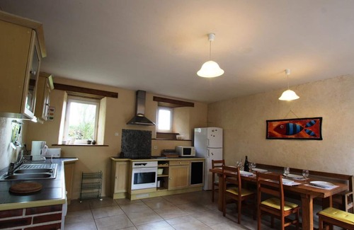 St-Denis-le-Vetu Cabaña | Casa rural con encanto, chimenea, jardín y WiFi en plena campiña normanda