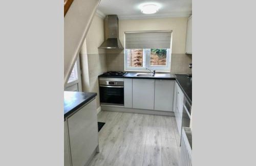 Northwich Casa | Charming just renovated 2 bed cottage in the centre of village