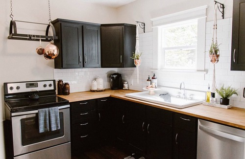 Eastwood Casa | Charming Kalamazoo Bungalow-5 min from downtown