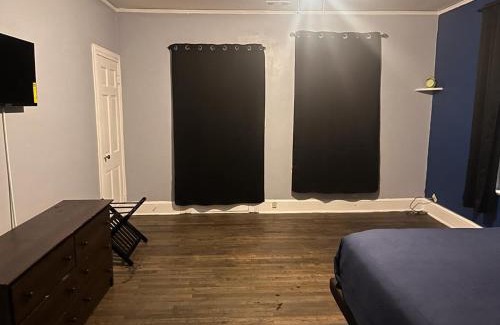 Decatur Apartamento | Charming King bed & Queen Sofa bed & TV Wifi