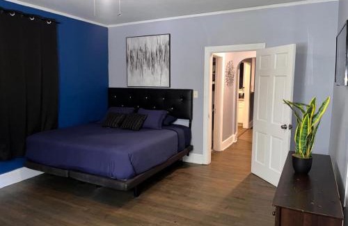 Decatur Apartamento | Charming King bed & Queen Sofa bed & TV Wifi