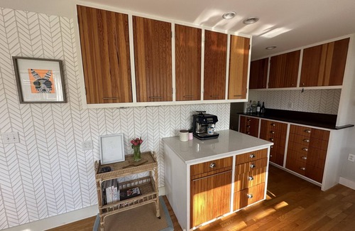 Kittery Casa | Charming Kittery Cape with Bonus Room & Hot Tub