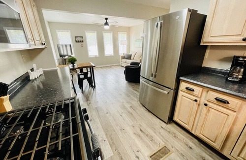 Gilbertsville Condominio | Charming KY Lake Condo!