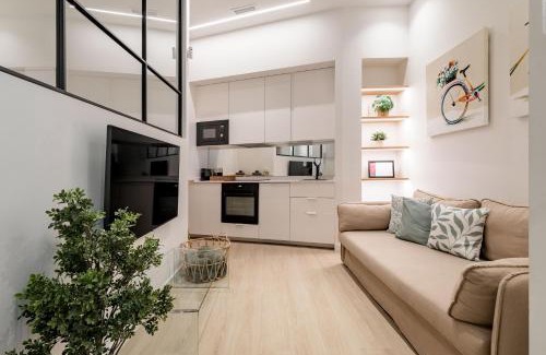 Barrio de La Latina Apartamento | Charming La Almudena