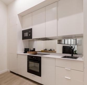 Barrio de La Latina Apartamento | Charming La Almudena