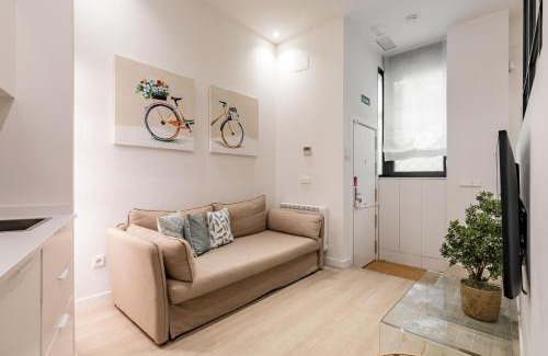 Barrio de La Latina Apartamento | Charming La Almudena
