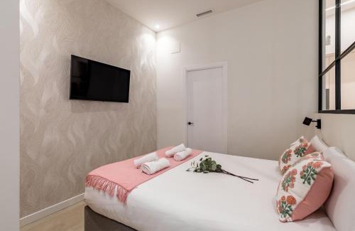 Barrio de La Latina Apartamento | Charming La Almudena