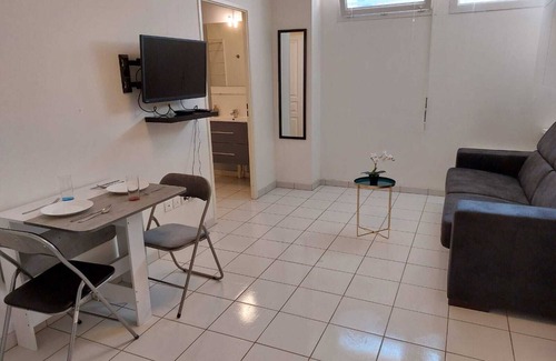 La Ville-du-Bois Apartamento | Charming La ville du bois studio ideal for departures from Orly and visits to Paris