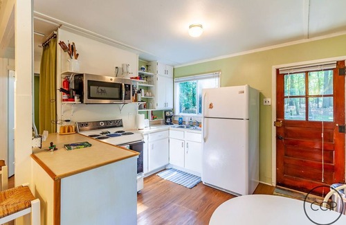 Montague Cabina | Lago Michigan Cottage con Encanto-RECIENTEMENTE ACTUALIZADO!