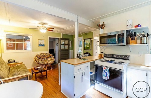 Montague Cabina | Lago Michigan Cottage con Encanto-RECIENTEMENTE ACTUALIZADO!