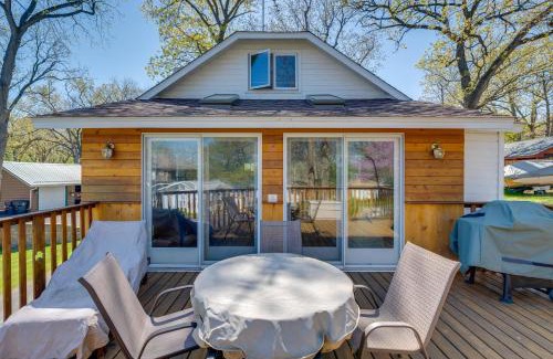 Lake Ripley Casa | Charming Lake Ripley Cottage with Water View!