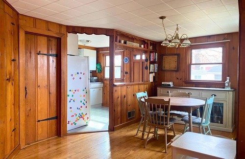 Vandalia Cabaña | Charming Lakefront Cottage