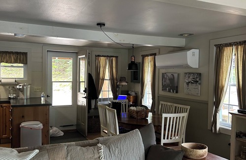 Woodbury Cabaña | Charming lakefront family Cottage w/ hot tub and fire pit!