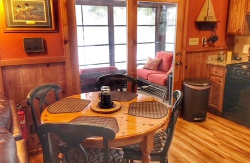 Presque Isle Cabina | Hermosa casa de vacaciones en el Northwoods. Abierto todo el año!