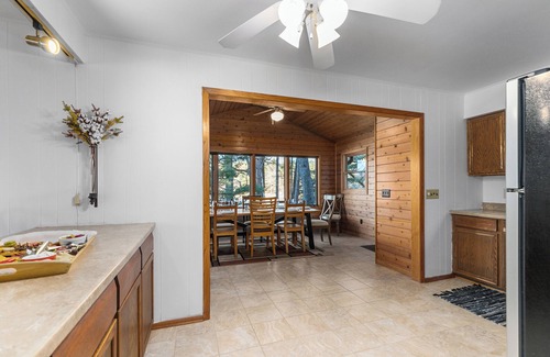 Wautoma Casa | Charming Lakeside Escape on Peaceful Nature Lake
