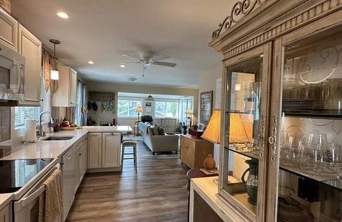 Pittsfield Cabaña | Charming Lakeview Cottage in Heart of the Berkshires