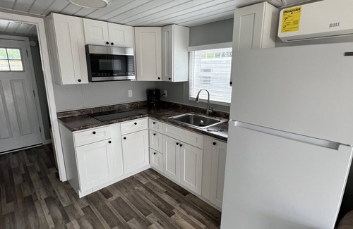 Morristown Alquiler De Eote | Charming land accessible houseboat in Morristown