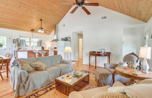 Lawley Casa | Charming Lawley Cottage Deck, Fire Pit and Yard!
