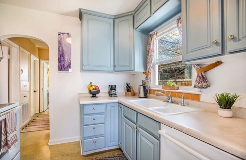 Liberty Wells Cabaña | Charming Liberty Park Retreat, Close to Downtown