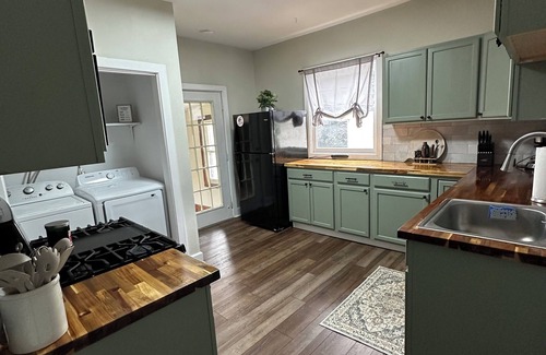 Cortland Apartamento | Charming Lincoln 4BR Apt