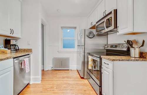 Linden Hills Casa | Charming Linden Hills Bungalow Close to Everything