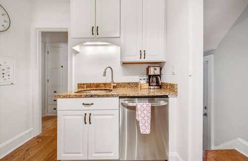 Linden Hills Casa | Charming Linden Hills Bungalow Close to Everything