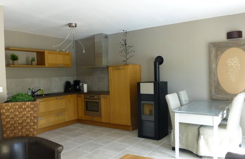 Sias Casa | Pequeña casa nueva Casa Provenzal con piscina privada en zona tranquila