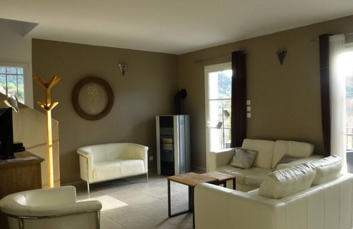 Sias Casa | Pequeña casa nueva Casa Provenzal con piscina privada en zona tranquila
