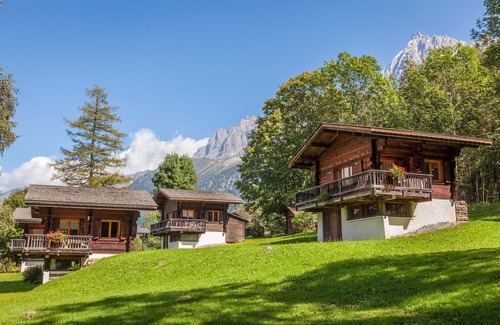 Les Houches Chalet De Esquí | Pequeño y encantador chalet para 4/5 personas en el valle de Chamonix