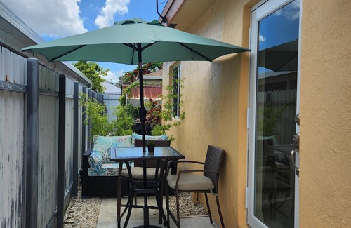 West Little River Casa | Charming Little River Duplex 1BR/1BA with Patio & Parking 15min to Beach