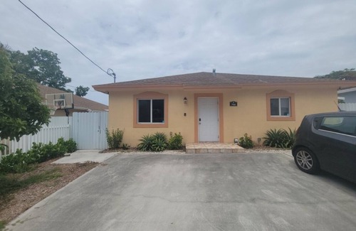 West Little River Casa | Charming Little River Duplex 1BR/1BA with Patio & Parking 15min to Beach