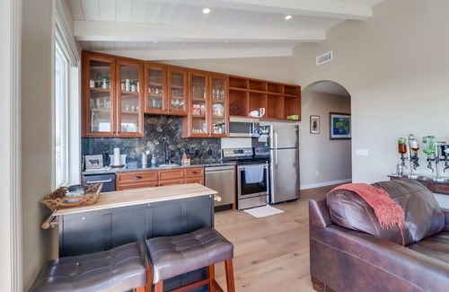 Bay Park Casa | Charming loft with BBQ/OCEAN VIEW. in sunny San Diego.