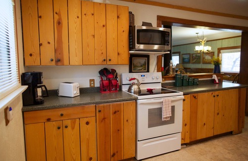 Black Hawk Cabina | Log Cabin encantador para Peaceful Mountain Getaway!