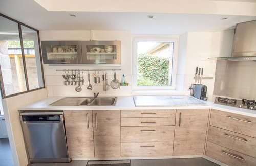 Kerroch Casa | Charming longère in a quiet location 5 minutes from a large sandy beach.