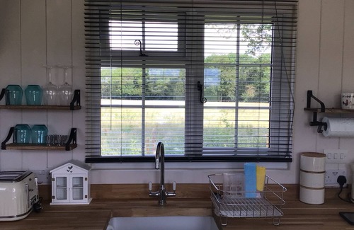 Mattingley Cabina | Willowbank Wine Down. Tranquil Shepherds Hut