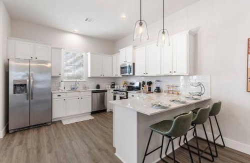 Magnolia Casa | Charming Magnolia Retreat Clubhouse and Gym Access