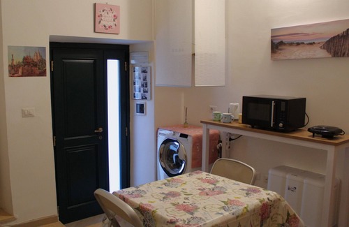 Tuscania Apartamento | Charming Mara's Casina in Downtown, fabulous, free WiFi!