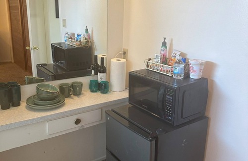 Citrus Heights Casa | Charming master suite in Citrus Heights with WiFi and Laundry facilities