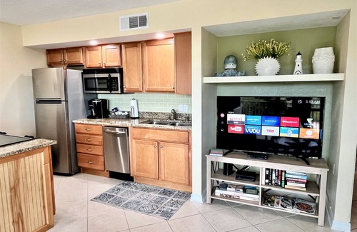 Camps Of Melbourne Condominio | Charming Melbourne Harbor retreat with great view of the harbor and Indian River