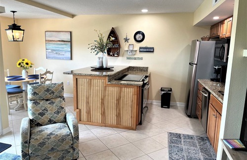 Camps Of Melbourne Condominio | Charming Melbourne Harbor retreat with great view of the harbor and Indian River