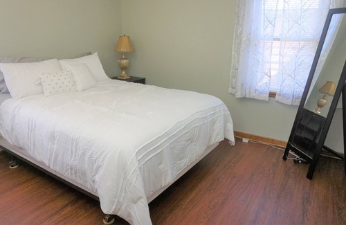 Aksarben - Elmwood Park Casa | Charming Mid-Century modern home - Historic Aksarben area