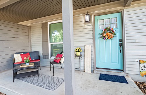 East Pensacola Heights Casa | Charming MidCentury Modern Retreat