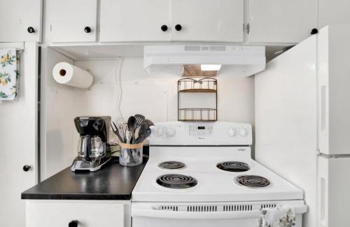 Hannon Park Casa | Charming Midtown Apt - Hannon Hideaway Unit A