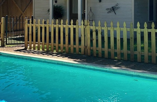 Memphis Cabaña | Charming Midtown Cottage in Historic Neighborhood with Pool