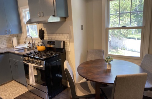 Aksarben - Elmwood Park Casa | Charming midtown dog friendly house, minutes from CWS, Downtown, Zoo and more!