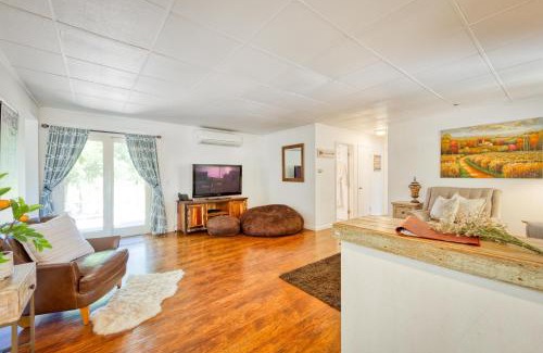 Healdsburg Casa | Charming Milk Barn Home on Vineyard Estate