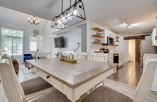Woodbury Casa | Charming Minnesota Townhome - Near Beach & Golf!